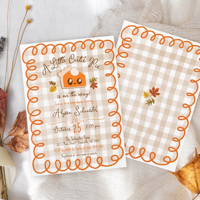 Little Cutie Paj Hand plockade Fall Baby Shower Inbjudningar (Hand drawn scribble doodle whimsical Little Cutie Pie gingham modern Fall baby shower invitation)