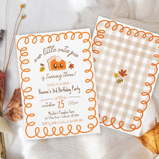 Little Cutie Paj Hand plockade Fall Födelsedagsfes Inbjudningar (Cute Little Cutie Pie pumpkin spice season Fall leaves hand drawn gingham birthday party invitation )