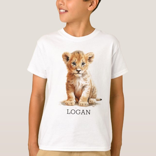 Little Explorer - Personlig Lejona Unge T Shirt (Framsida)