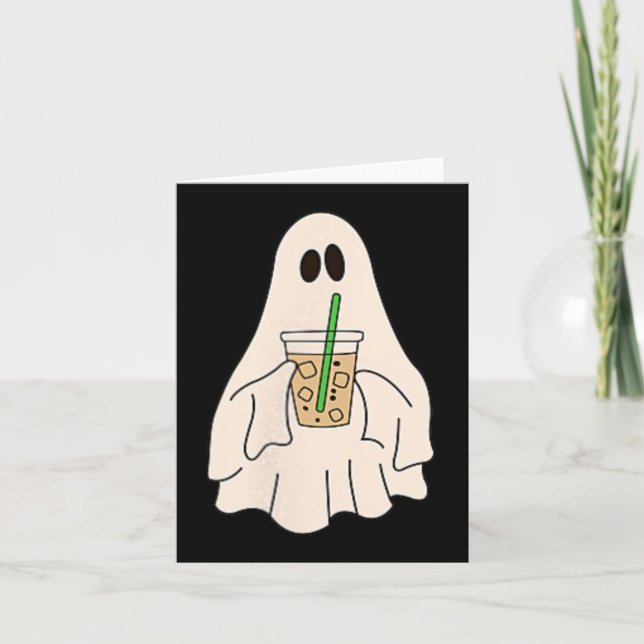Little Ghost Drinking Iced Coffee Halloween Spooky Kort (Framsida)