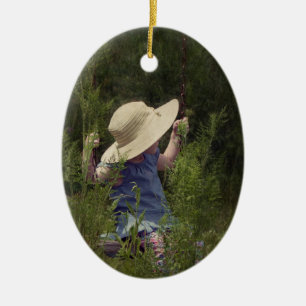 Little Girl på en Swing Julgransprydnad Keramik