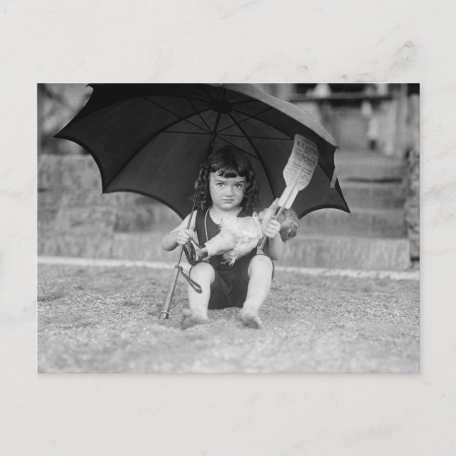 Little Girl vid Beach 1923 Vykort (Framsida)