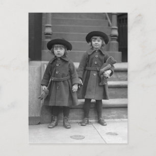 Little Girls med Nallar, 1921 Vykort