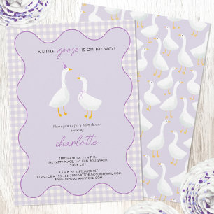 Little Goose Gingham Lilac Baby Shower Inbjudningar