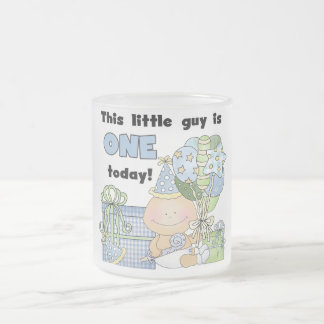 Little Guy är One Tshirts och Gifts Frostad Glasmugg