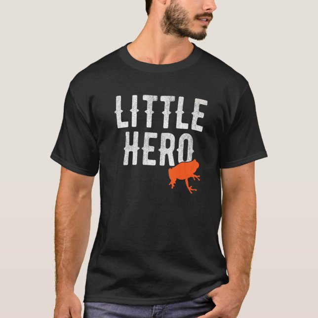 Little Hero Cute Animal Frog T Shirt (Framsida)
