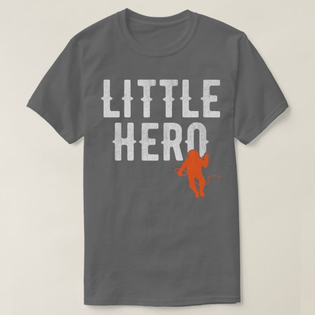 Little Hero  Cute Cosmonaut Astronaut  T Shirt (Design framsida)
