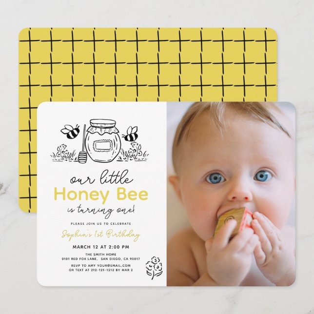 Little Honey Bee Photo Hand-drawn 1st Birthday Inbjudningar (Fram/baksida)