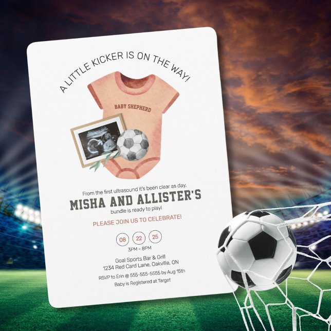 Little Kicker Baby Shower-inbjudan Inbjudningar (Adorable baby shower invite for your future soccer star with personalized details)