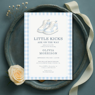 Little Kicks Baby Shower för pojke med blå babysko Inbjudningar