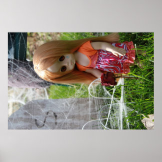 Little Miss No Namn-Haunting Poster