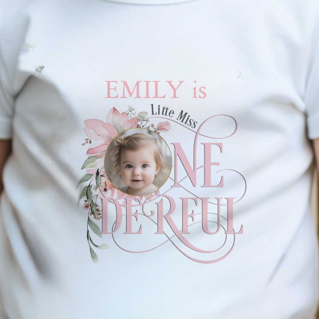Little Miss Oenderful, Rosa, Flicka 1:a T Shirt (Little MIss Onederful, Pink Baby Girl 1st birthday photo t-shirt.)