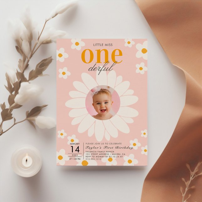 Little Miss Onederful | Fotoblomma 1:a födelsedag Inbjudningar (Skapare uppladdad)