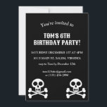 Little Pirat Kids Skull och Crossbone Birthday Inbjudningar<br><div class="desc">Våra små barn i pirat,  skalle och korsben i födelsedagsfest inbjudan. En del av vår lilla samling pirater party.</div>