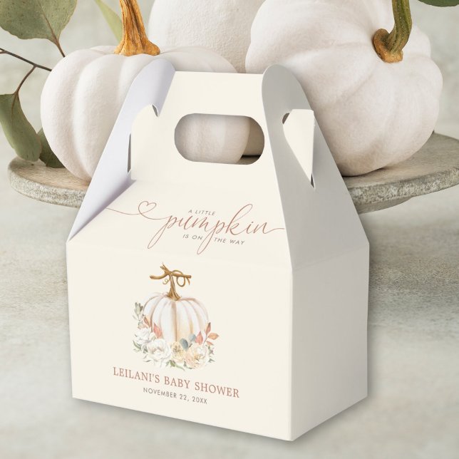 Little Pumpkin Autumn Shower Presentaskar (Autumn is in the air with this little pumpkin on the way fall floral baby shower favor box.)