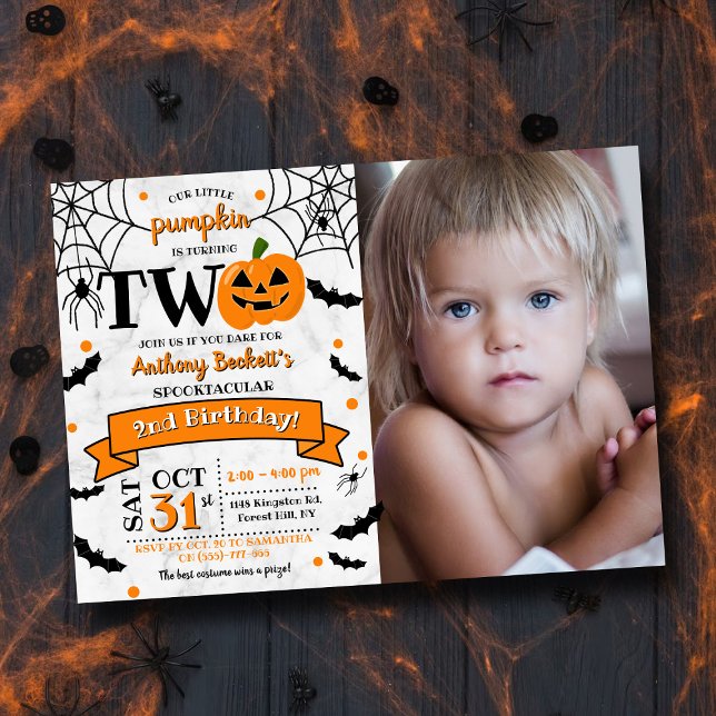 Little Pumpkin Turning Two Halloween 2nd Birthday Inbjudningar (Skapare uppladdad)