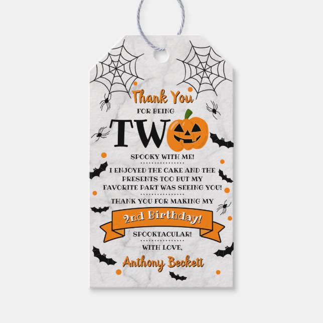 Little Pumpkin Turning Two Halloween 2nd Birthday Presentetikett (Framsidan)