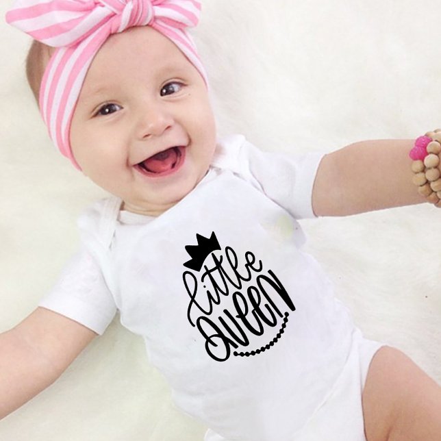 Little Queen Humor Funny Bodywear One-Biet T Shirt (Skapare uppladdad)