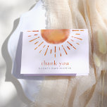 Little Ray of Sunshine Boho Baby Shower Tack<br><div class="desc">Boho tackar dig med ett stort handdraget sol. "Tack" står på framsidan, bredvid händelsen, och inuti finns ett meddelande som du kan anpassa eller ta bort. Kortens baksida har mamma namn och förfallodatum. De gjorde för att matcha våra "Little Ray of Sunshine" barnduschinbjudningar. En modern och minimalistisk utformning med handmålad...</div>