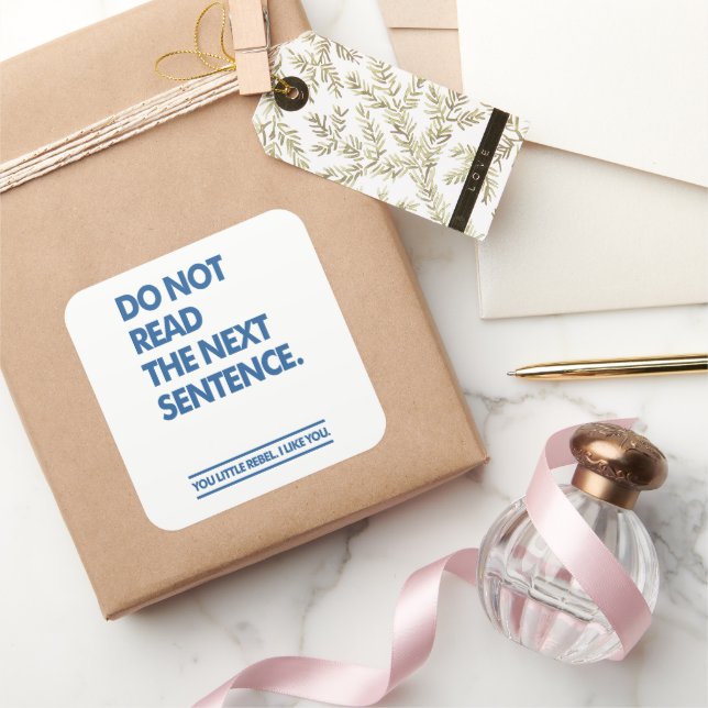 Little Rebel Fyrkantigt Klistermärke (Gifting)