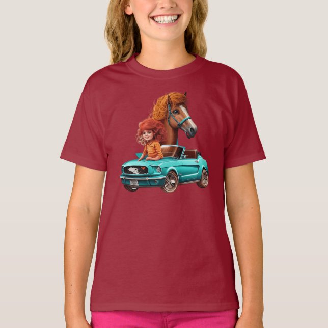 Little Rödhårig Girl with Mustang Car Pony Horse T Shirt (Framsida)