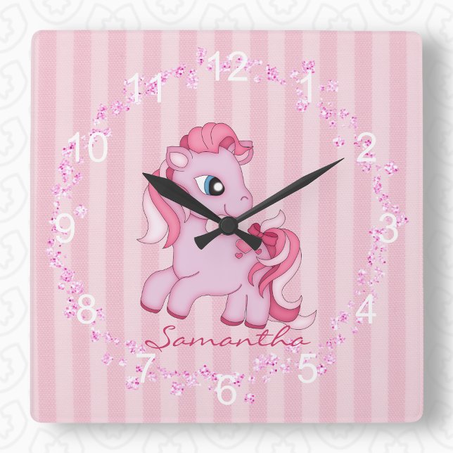 Little Rosa Pony Nursery Wall Clock Fyrkantig Klocka (Skapare uppladdad)