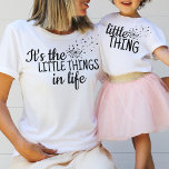 Little Sak Dandelion Hearts Mamma Child Exfit T Shirt<br><div class="desc">Mamma och mig skjortdesign för mamma och ett barn "det är lilla sak i livet" för ett mamma, och en matchande "lilla sak" för ett barn, design skulle fungera underbart för en ny mamma, eller mor att bli, eller som en mors dag-gåva. Se min samling av "mamma och mina designer"...</div>