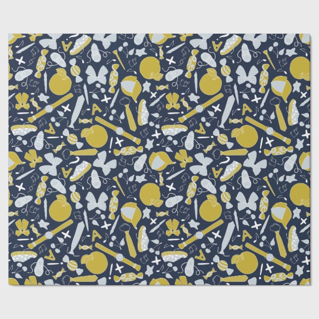 Little School Sak Scated on Presentpapper (Seam)