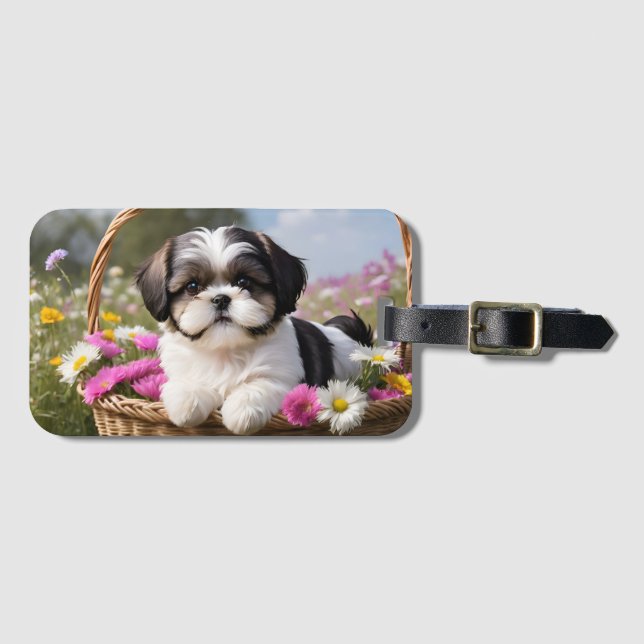 Little Shih Tzu Puppy Basket Flowers Bagagebricka (Framsida horisontal)