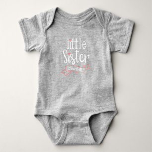Little Sister Baby annoncement Namn & Monogram T Shirt
