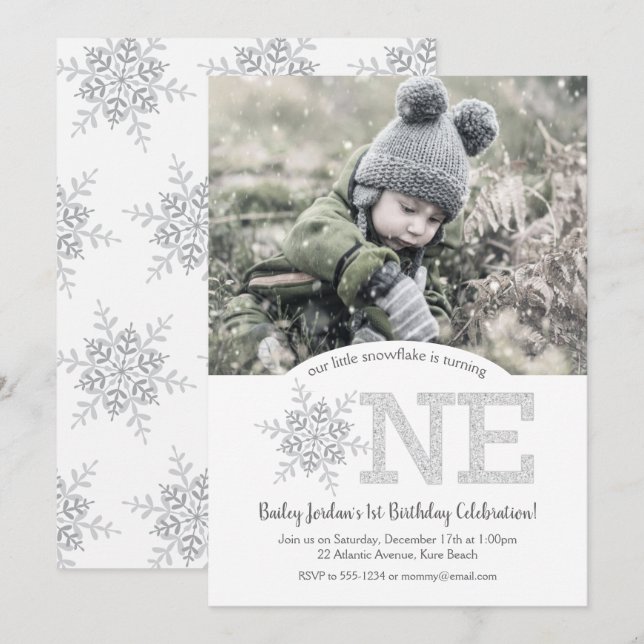 Little Snowflake Silver Glitter 1:a födelsedagsfot Inbjudningar (Fram/baksida)