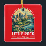 Little Sten Arkansas Travel Art Emblem Julgransprydnad Keramik<br><div class="desc">Litet Sten-reflektorfärgsdesign. Lilla Sten,  huvudstaden i Arkansas,  är en stad på Arkansasfloden. Det är hem till William J. Clinton Presidenten Bibliotek och museet.</div>