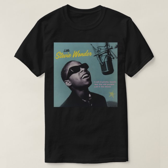 LITTLE STEVIE  Essential T-Shirt (Design framsida)