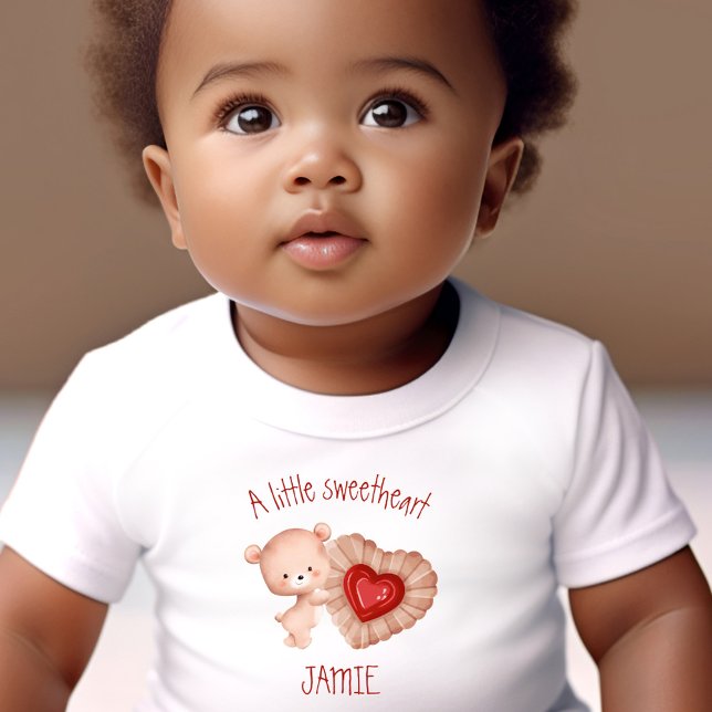Little Swehoney Valentines Baby Bear Namn T Shirt (Little Sweetheart Valentines Baby Bear Name Baby T-Shirt)