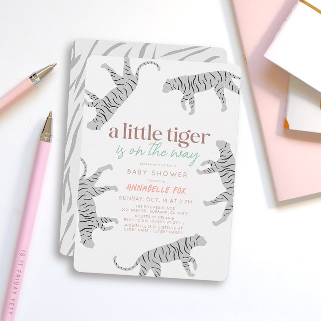 Little Tiger Modern Grått Baby Shower Inbjudningar (Skapare uppladdad)