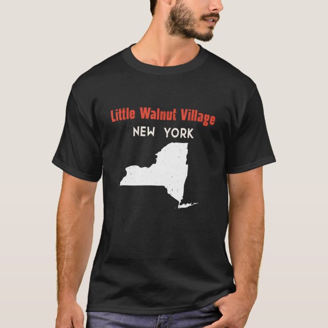 Little Walnut Village New York USA USA USA T T Shirt (Framsida)