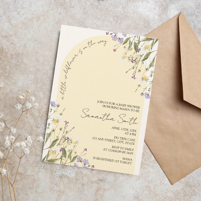 Little WildblommGirl Baby Shower Arch Boho Inbjudningar (A Little widlflower Is on the Way, beautiful girl baby shower invitation)