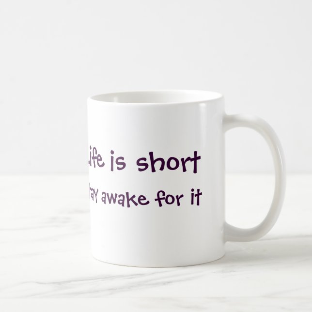 Liv är den kort muggen kaffemugg (Höger)