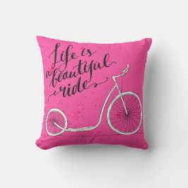 Liv är en härlig rittrosa kudde