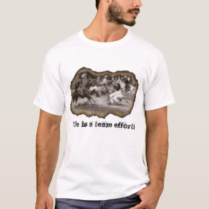 Liv är ett lagförsök! Manar T-tröja T-shirt