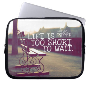 Liv är för det Motivational citationstecknet för Laptop Sleeve