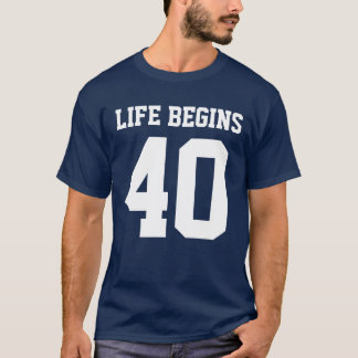 Liv börjar på 40 tee