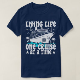Liv en kryssning i en tid då en familj kör t shirt