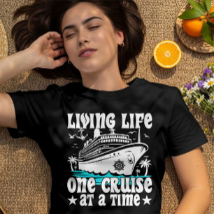 Liv en kryssning i en tid då en familj kör t shirt