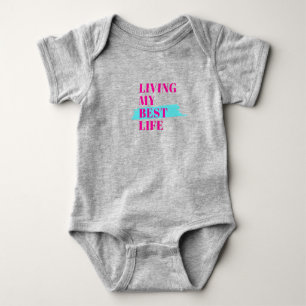 Liv mitt bästa liv, Motiv Rosa T Shirt
