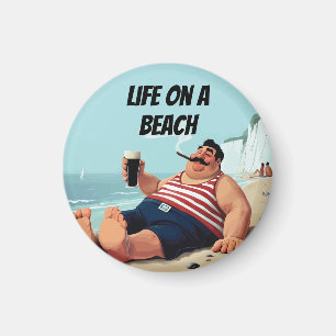Liv på strand, man som röker cigarr och dricker öl magnet