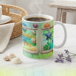Liv vid stranden Hav Sand Snigelskal Rustik ram Kaffemugg