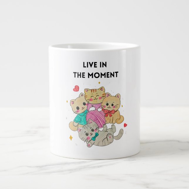 LIVE IN THE MOMENT JUMBO MUGG (Framsidan)