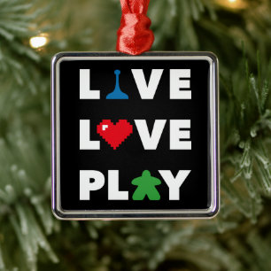 Live, Kärlek, Play White Text Metall Ornament
