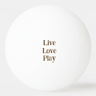 Live kärlek spelar svart orange idrottsspelare mod pingisboll